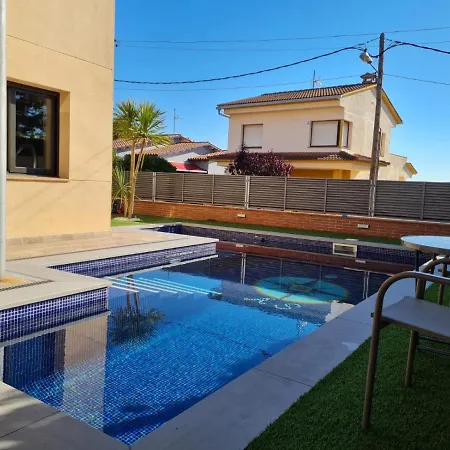 Rioja With Pool & Mountain And Sea View, Only Familys Вилла